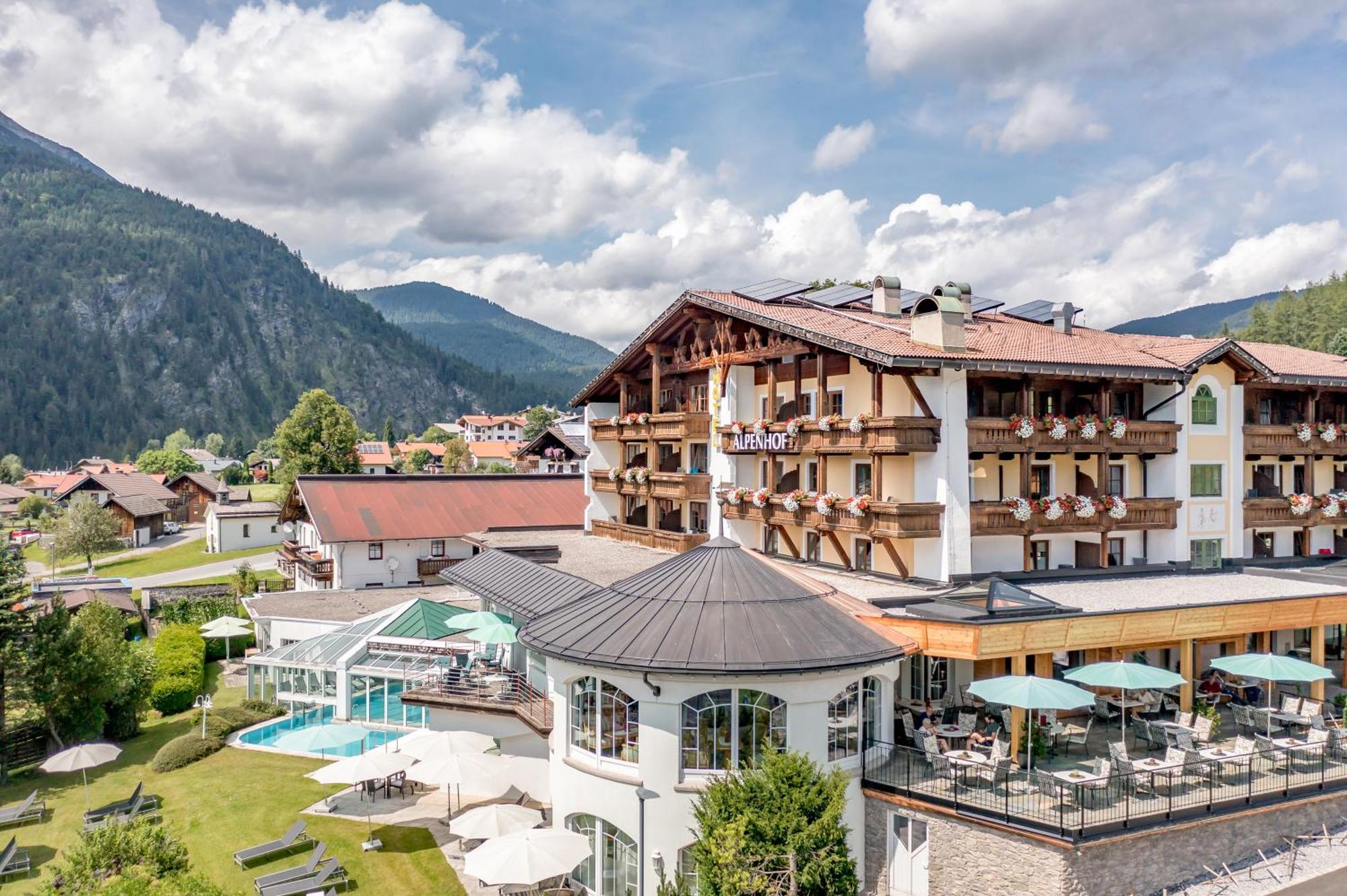 Wellness & Sporthotel Alpenhof Ehrwald Exterior photo