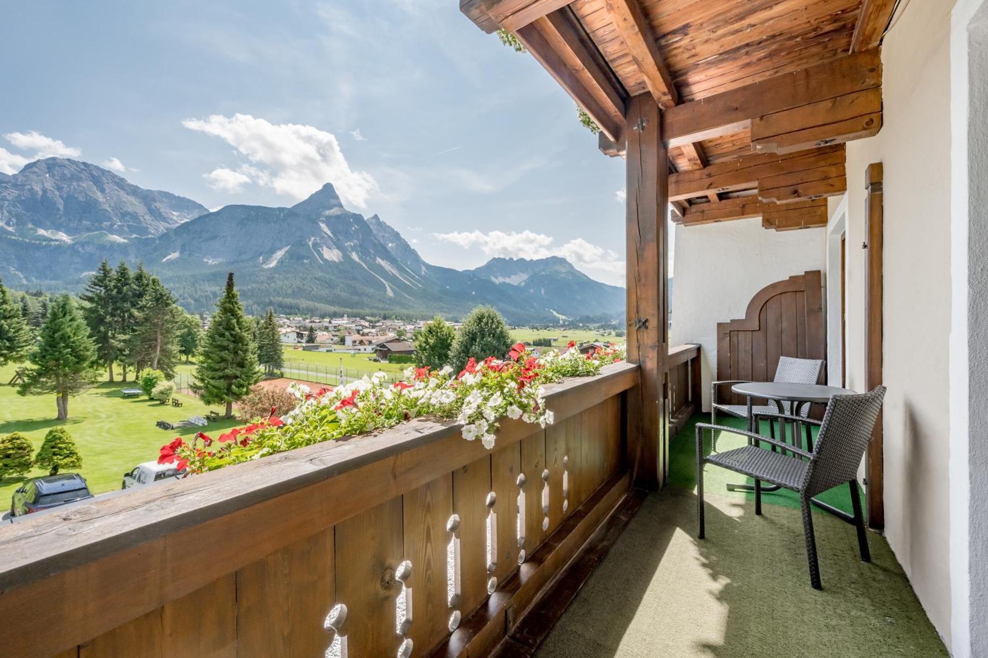 Wellness & Sporthotel Alpenhof Ehrwald Exterior photo