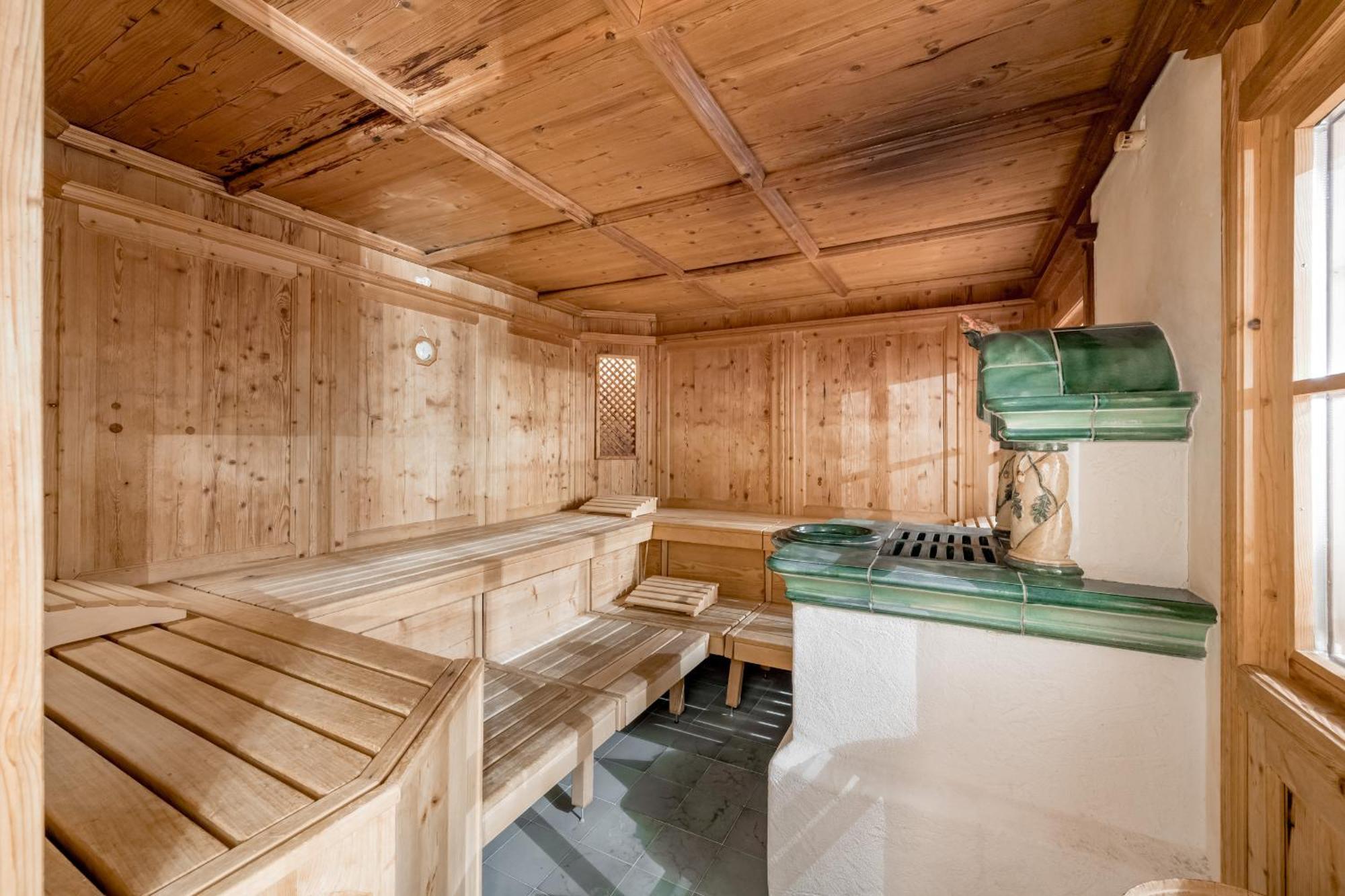 Wellness & Sporthotel Alpenhof Ehrwald Exterior photo